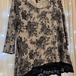 French Laundry Gray Floral Top with Black Lace Trim